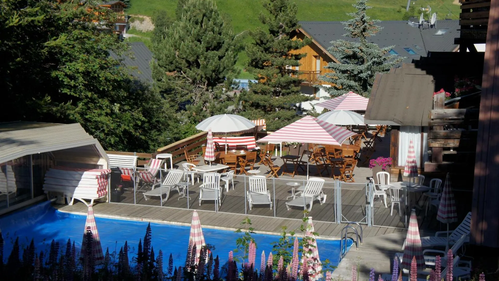Hotel Adret Les Deux Alpes 3*,